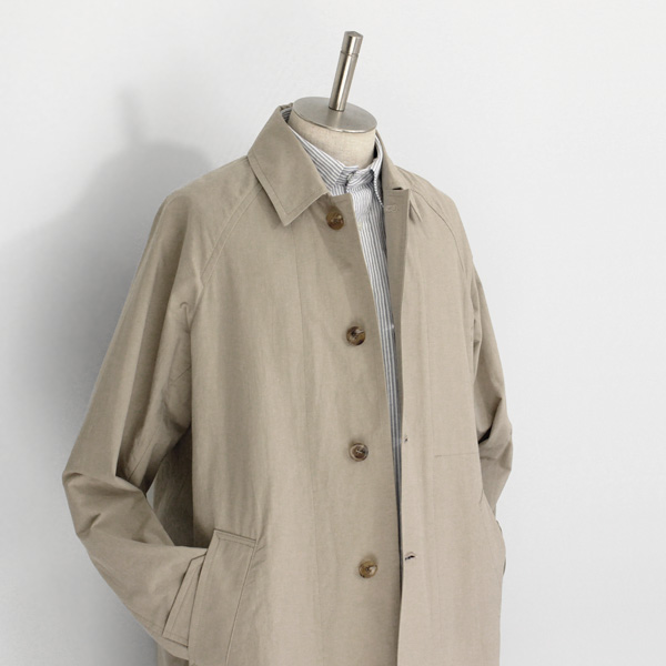 comm.arch. – Densely Woven Poplin Coat. – Fuzz