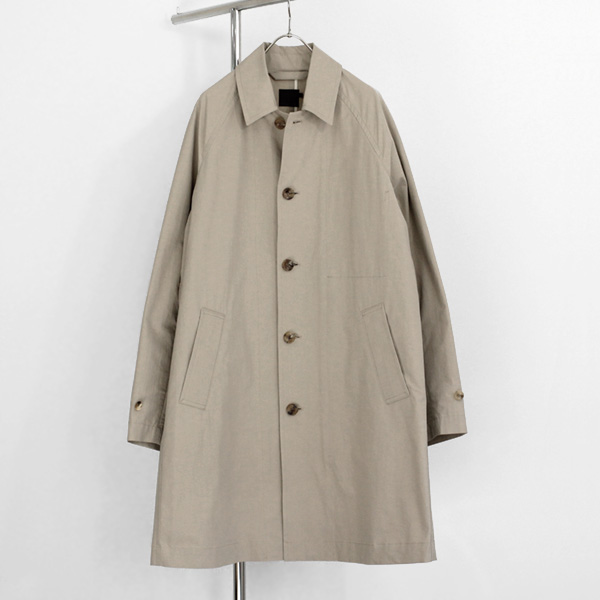 comm.arch. – Densely Woven Poplin Coat. – Fuzz