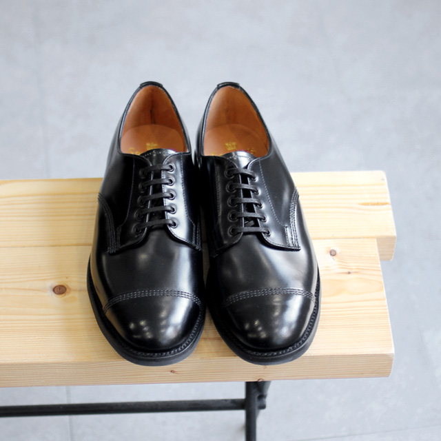 SANDERS – Military Derby Shoe. – Fuzz