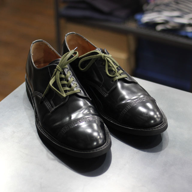 SANDERS – Military Derby Shoe. – Fuzz